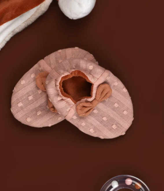 Coffret Cadeau naissance Mina - Doudou et chaussons