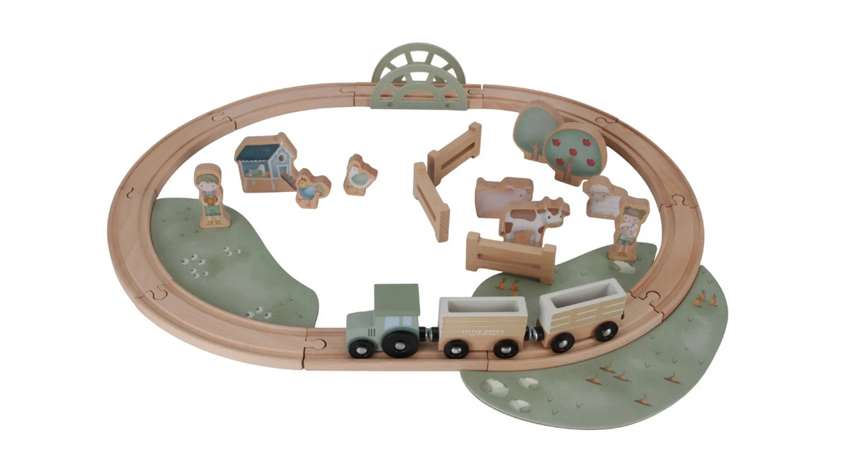 Circuit tracteur en bois + personnages