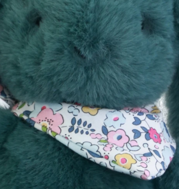Peluche lapin vert 25 cm - Lapin Fleurette