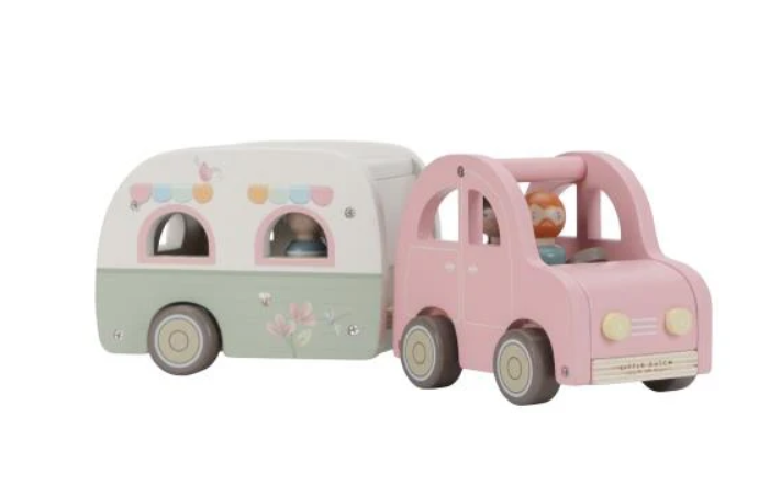 Voiture avec caravane