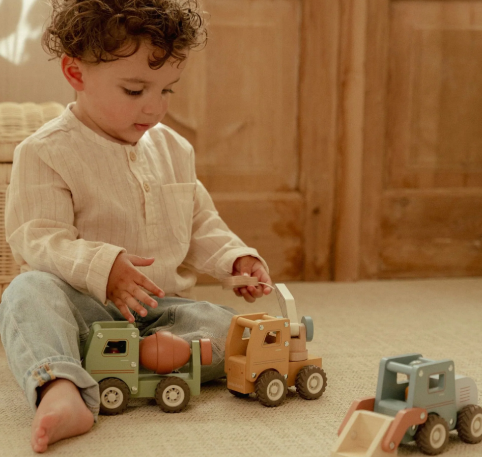 Camion grue en bois