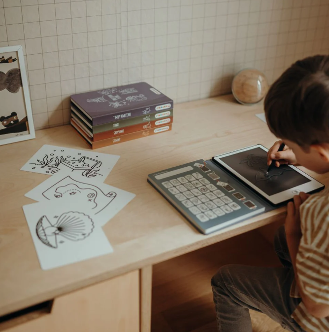 KIDYDRAW MINI - Tablette à dessin 30 fiches Océans et pirates