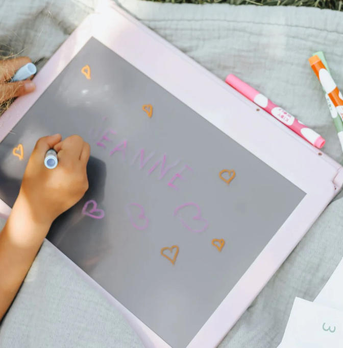 👗 KIDYDRAW-PRO  Tablette lumineuse "rose dessinons la mode"