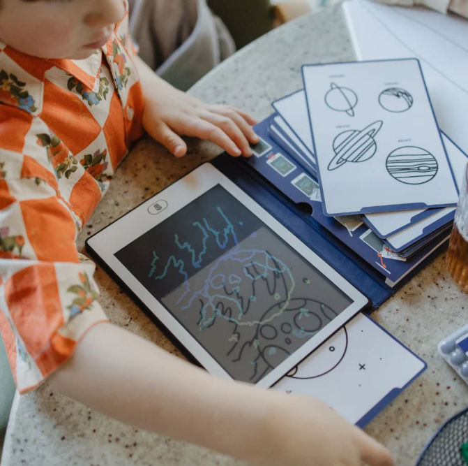 KIDYDRAW MINI - Tablette à dessin 30 fiches Galaxie