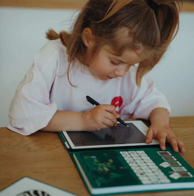 KIDYDRAW MINI - Tablette à dessin 30 fiches Les animaux autour du monde