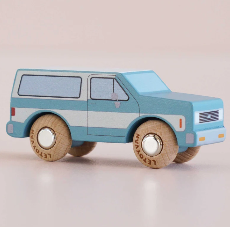 Voiture "CHUCK" N°31