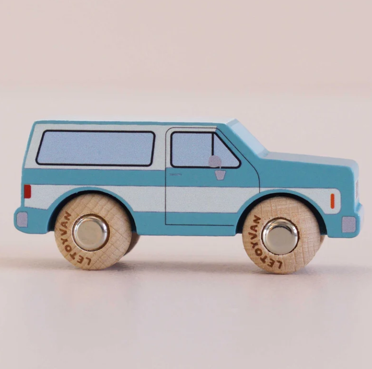 Voiture "CHUCK" N°31