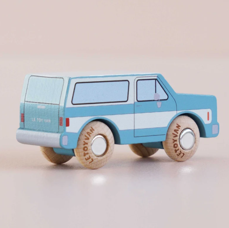 Voiture "CHUCK" N°31