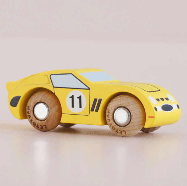 Voiture "LUCA" N°24