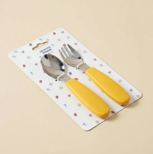 Couverts en inox avec manche silicone - 5 coloris
