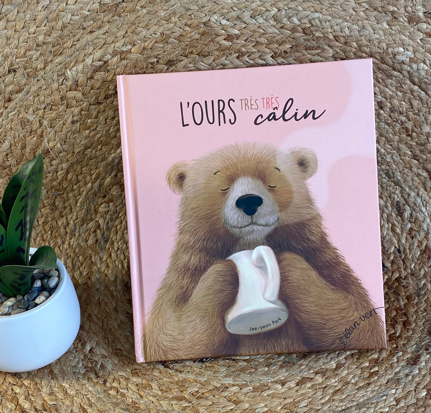 Livre - L'ours très très calin
