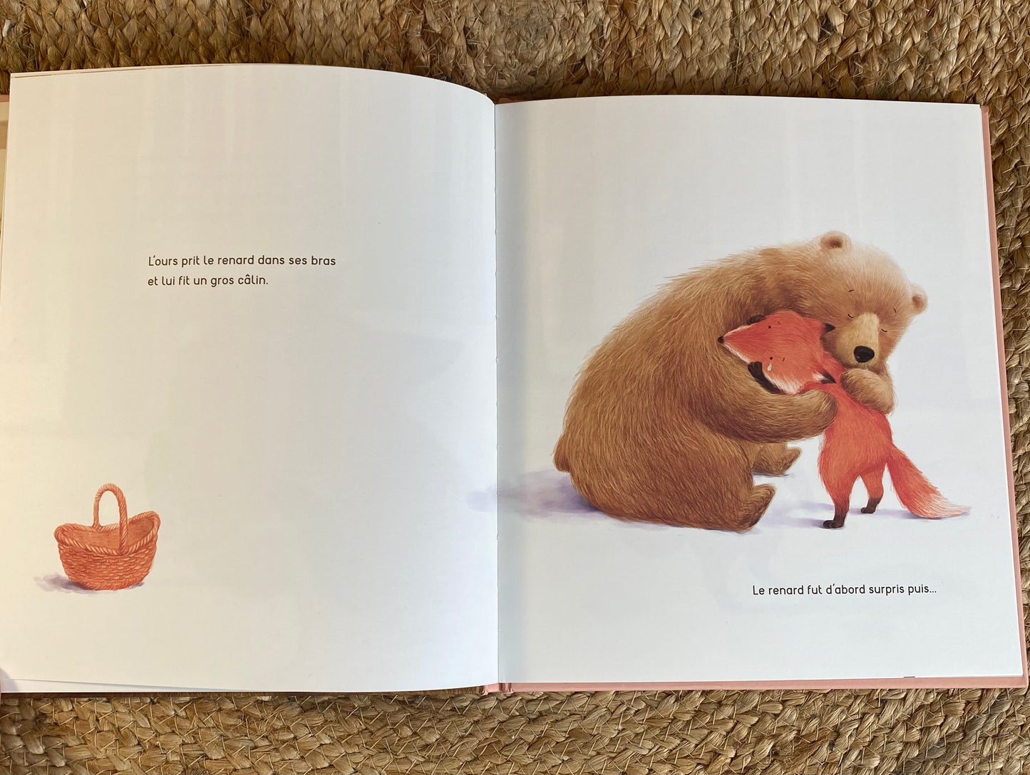 Livre - L'ours très très calin