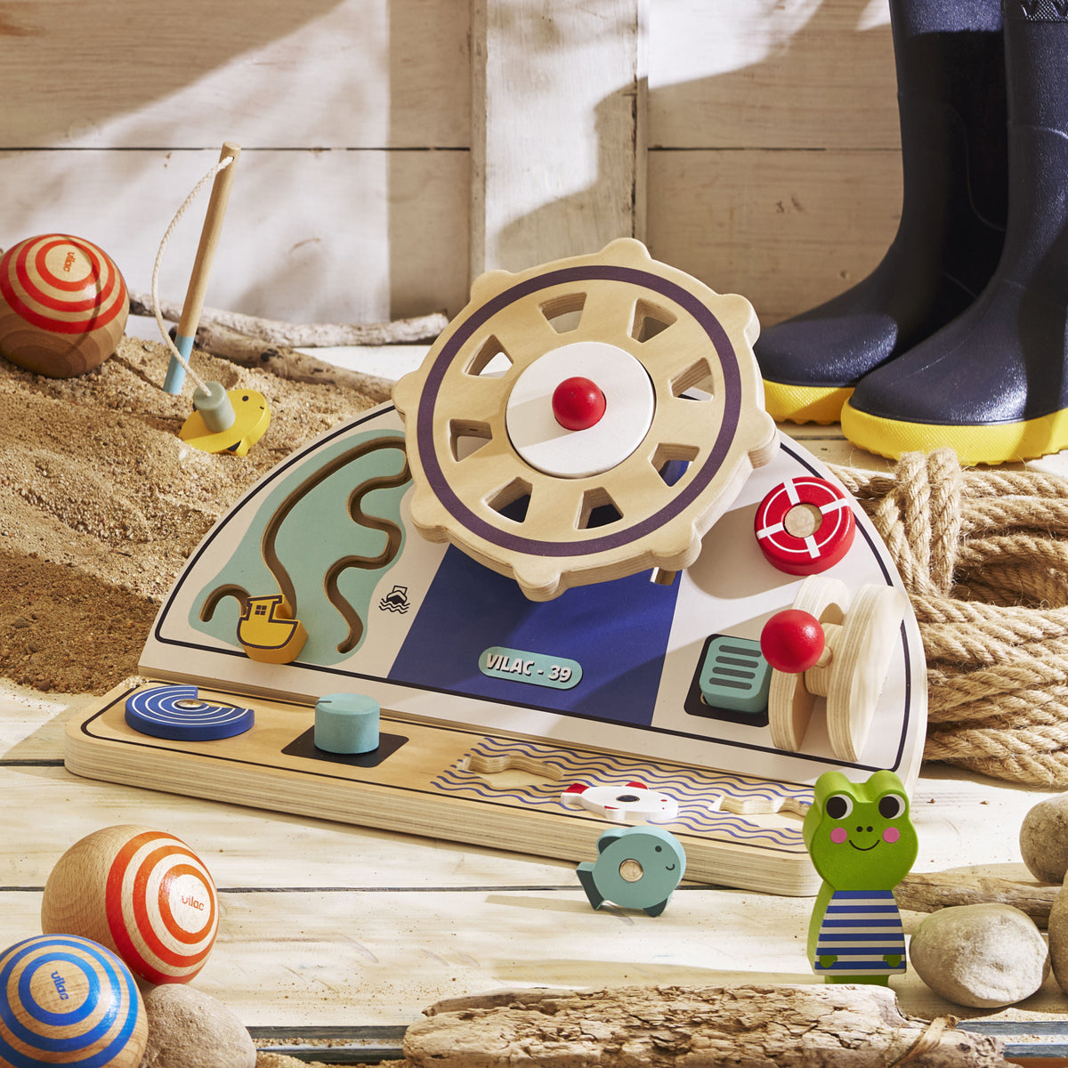 Table d'activités en bois - Mon premier bateau